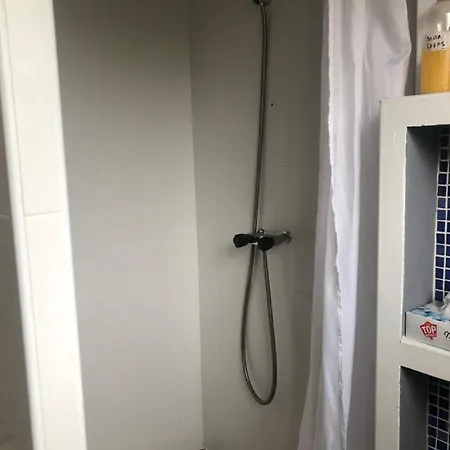 Lau Anaiak Kwatera prywatna