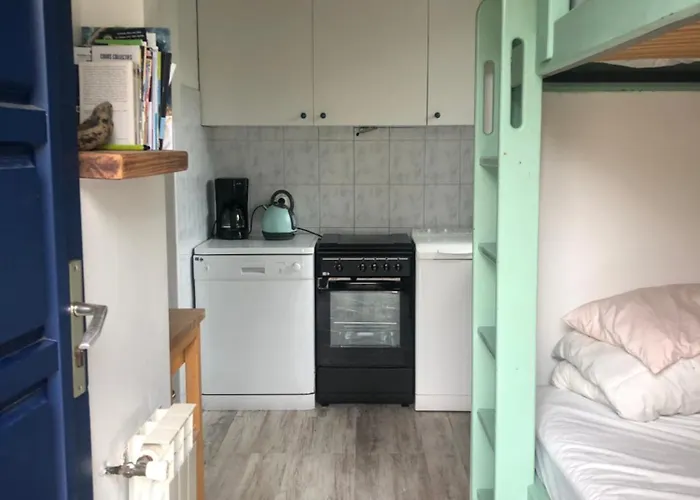 Lau Anaiak Pansiyon *